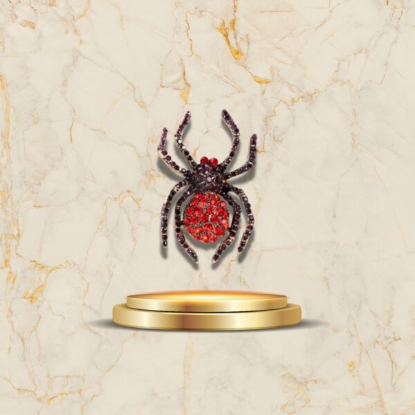 Broche artisanale avec finitions soignées
