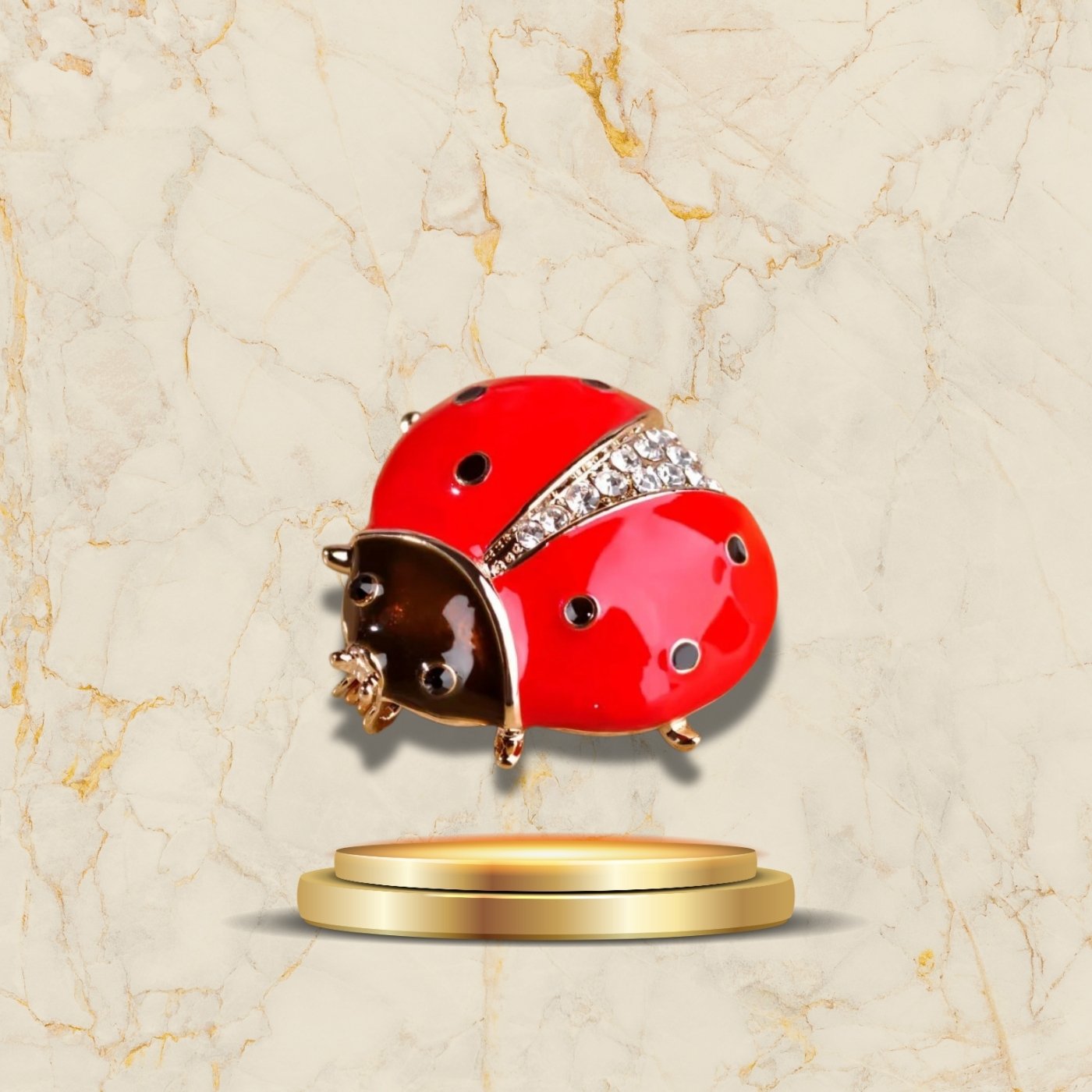 Broche Coccinelle Envol Furtif symbole de chance, bijou raffiné et original