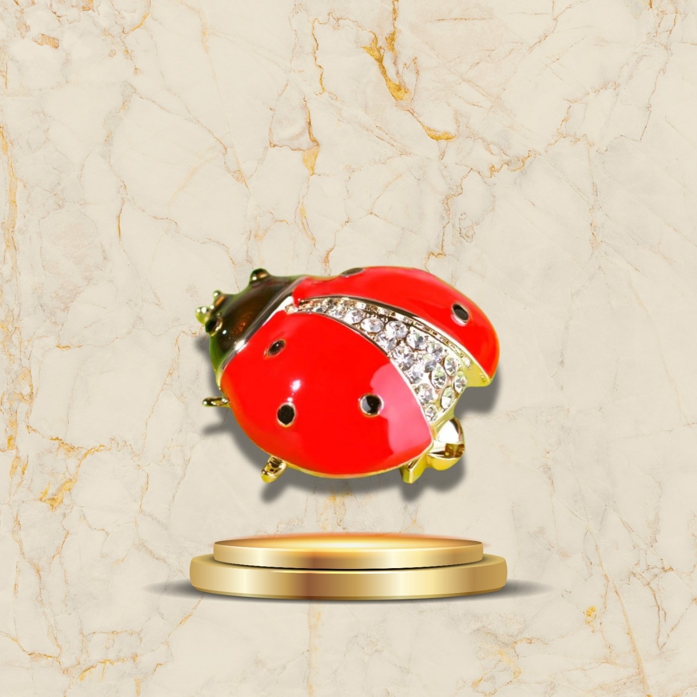 Bijou Broche Coccinelle Envol Furtif rouge éclatante avec détails dorés