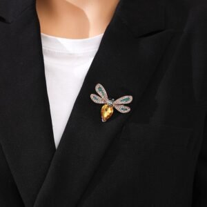 bijou abeille en crystal et perles