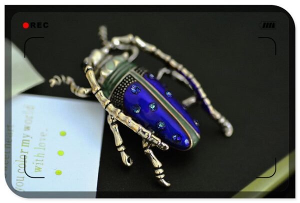 accessoire mode scarabée bleu égyptien