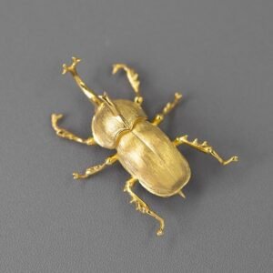 bijou broche scarabée en or