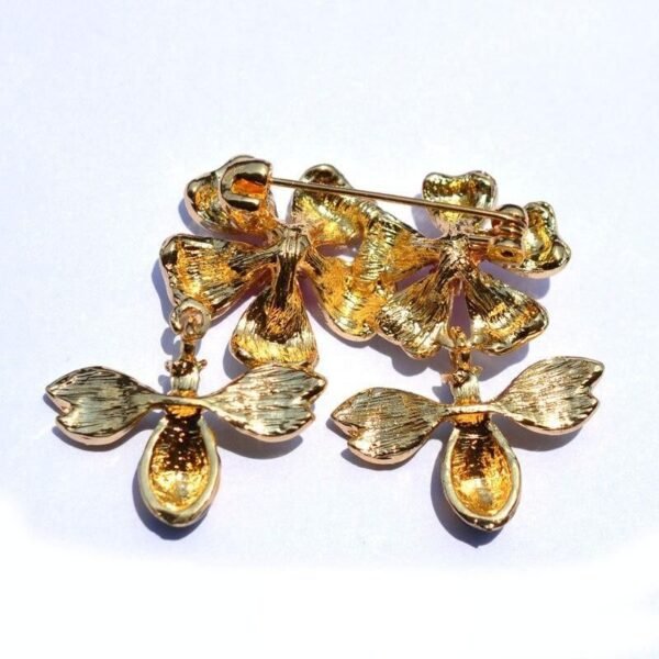 broche abeille délicate et gourmande