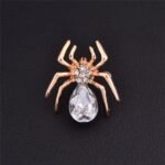 broche en strass design araignée