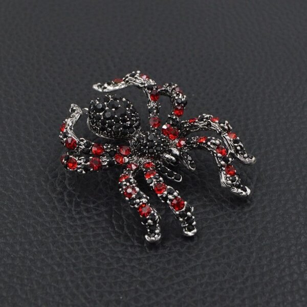 broche insecte en métal
