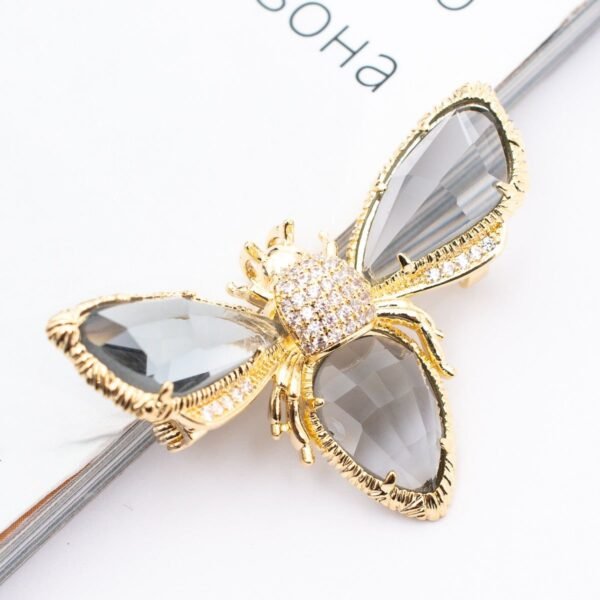 broche design abeille
