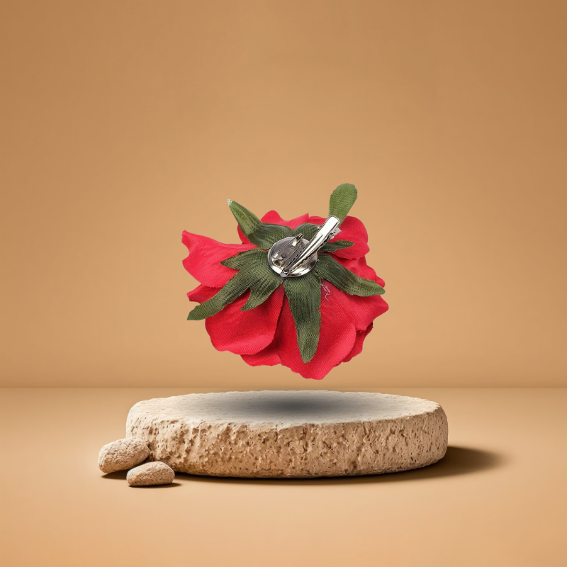 Accessoire broche rose rouge tendance