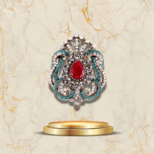 Bijou vintage broche Médicis au style royal avec gemme rouge centrale