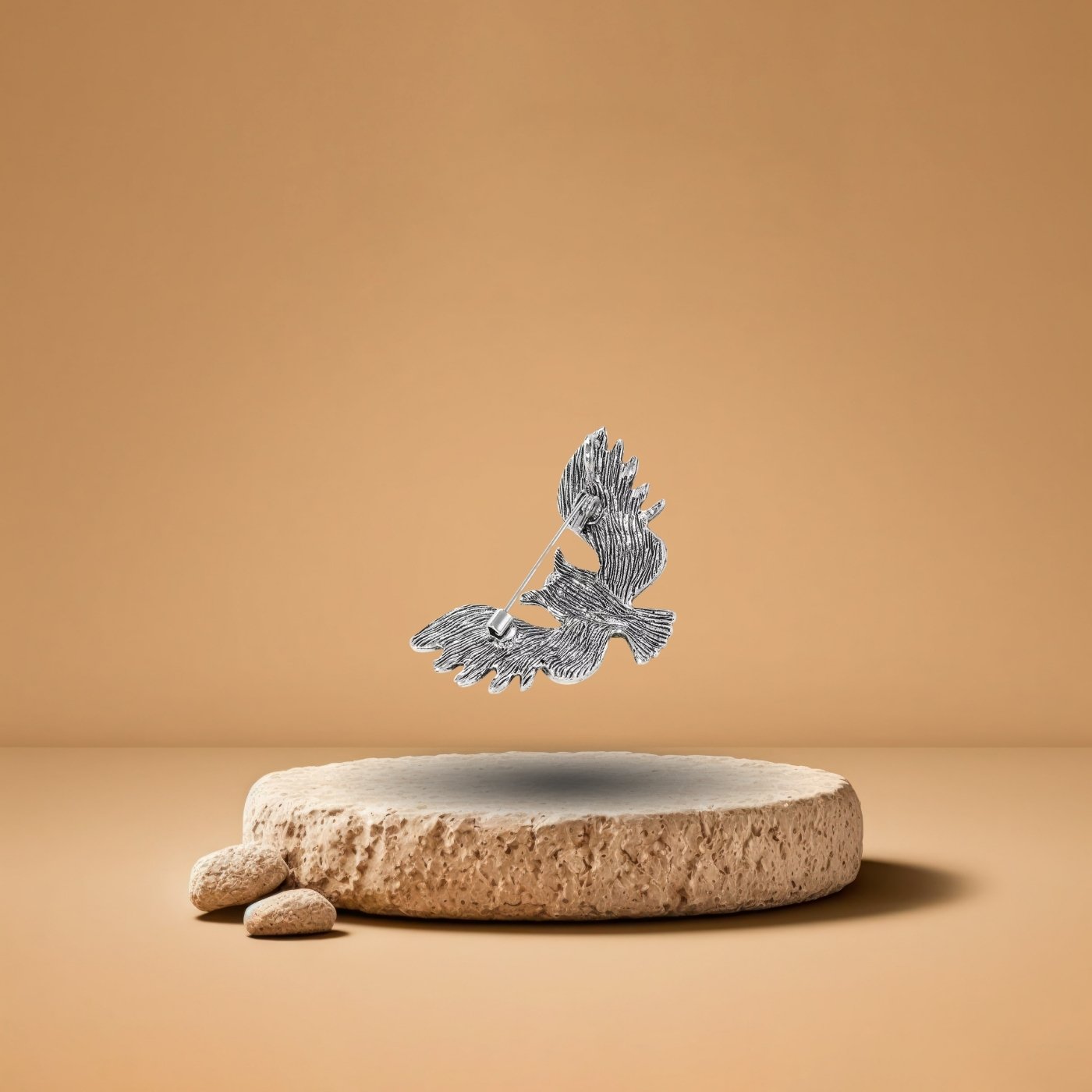 Broche Hibou Élégance Suprême derrière