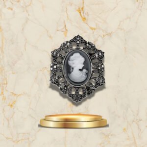 Broche Camée Vintage Chic dorée et argentée, touche d’élégance pour vos tenues