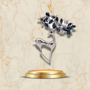 Broche De Noël Renne Charmant dorée et argentée ornée de cristaux bleus
