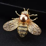 broche abeille élégante