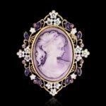 accessoire de mode broche camée lilas