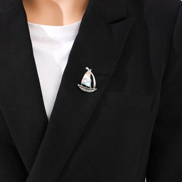 broche décorative petit navire