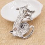 broche design chat