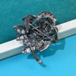 broche design fleur charnelle