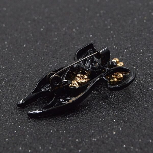 broche élégante chat altesse royale