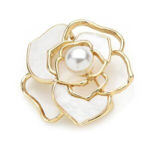 broche élégante en forme de fleur