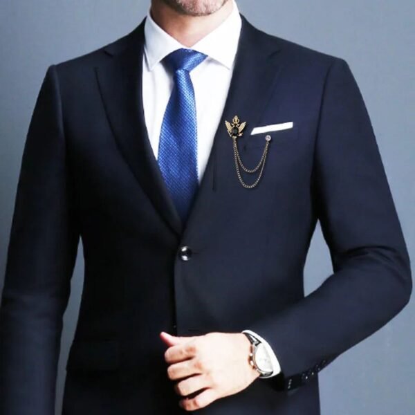 broche élégante pour homme