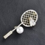 broche élégante pour passionné de badminton