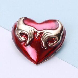 broche en forme de cœur ying yang