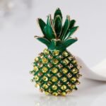 broche en strass ananas