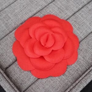 broche en tissu pour mariée