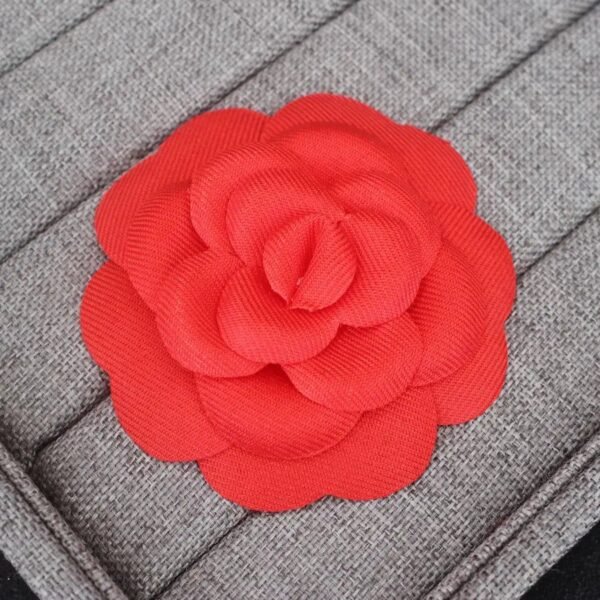 broche en tissu pour mariée