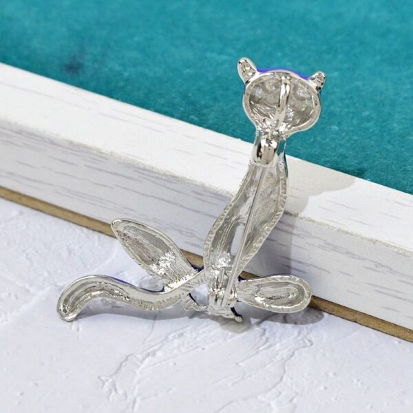 broche féline méditation