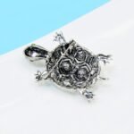 broche tortue en métal
