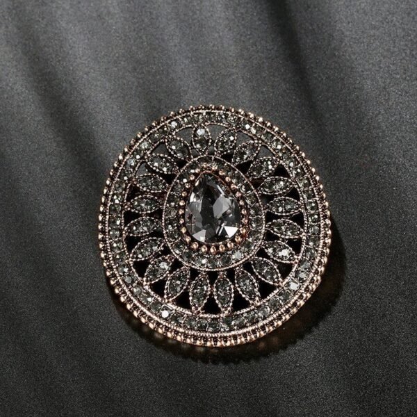 broche médaillon strass vintage