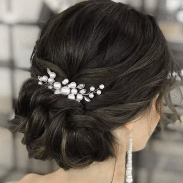 Peigne décoratif perlé pour coiffure de mariage ou soirée