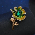accessoire vestimentaire fleur broche femme