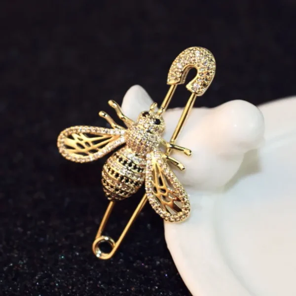 broche abeille en métal doré