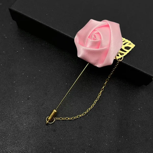 broche mariage rose pastel en tissu