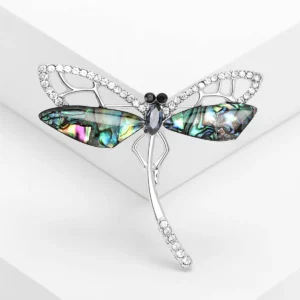 broche en forme de libellule