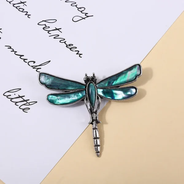 bijou libellule en métal