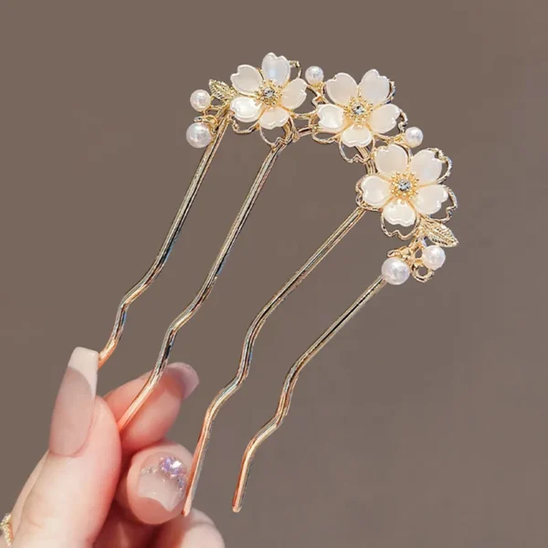 broche élégante pour cheveux