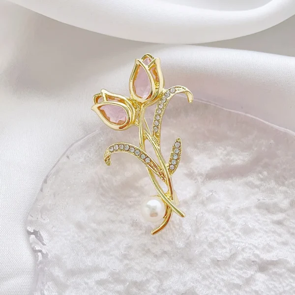 broche en strass rose