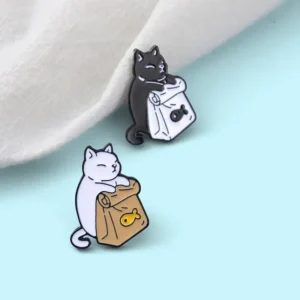 broche en forme de chat