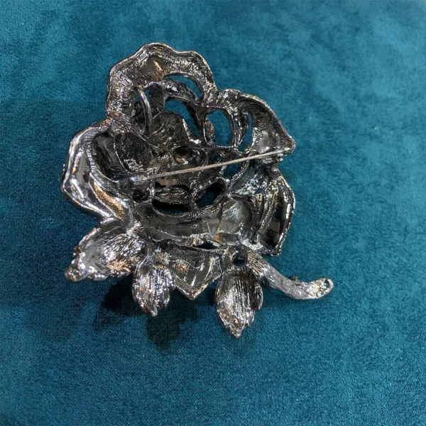 décoration vestimentaire broche rose