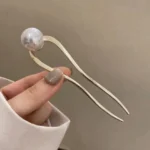 broche perle élégante