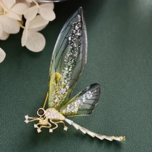 bijou libellule en métal