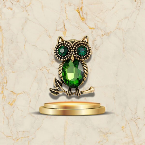 Broche hibou antique design classique