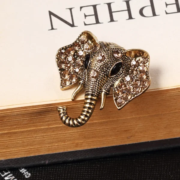broche design éléphant