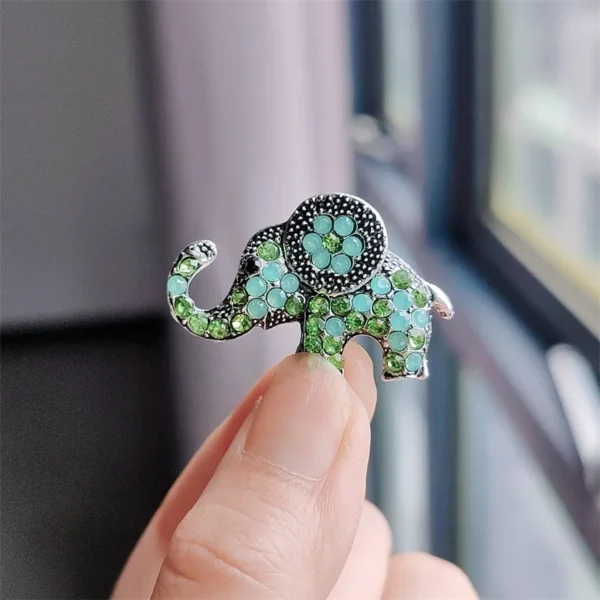 délicatesse broche éléphant