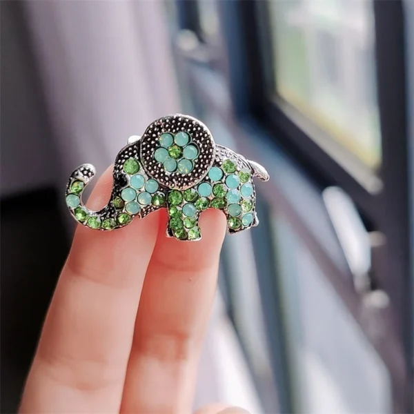 broche artisanale éléphant
