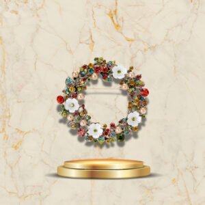 Broche élégante pour Noël avec détails floraux et cristaux étincelants