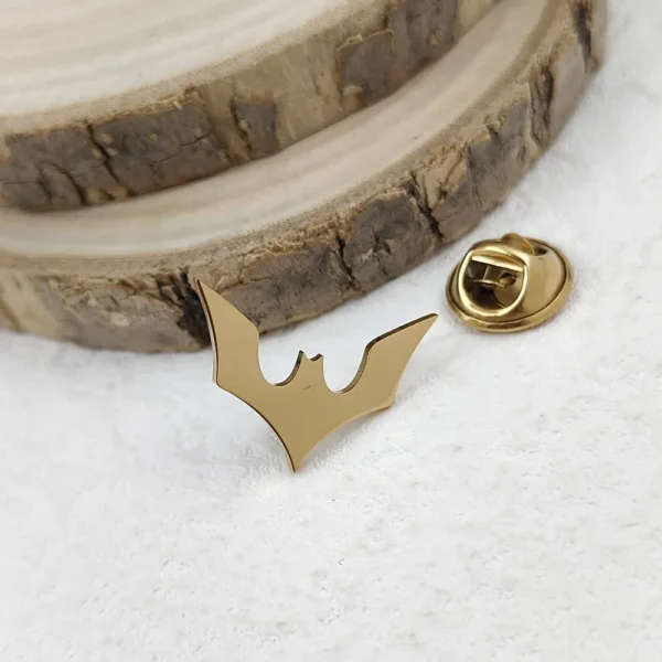 élégante broche chauve-souris