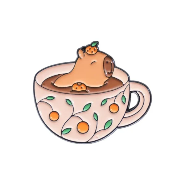 Broche originale aspect tasse